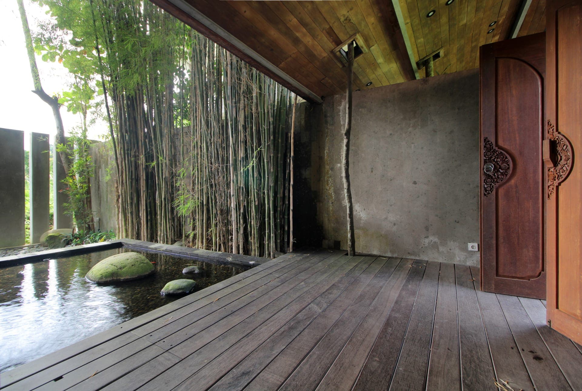 fish-pond-villa